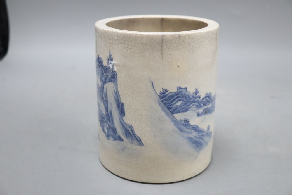 A Chinese blue and white crackle glaze brush pot, Kangxi mark but late 19th/early 20th century, height 13.5cm
